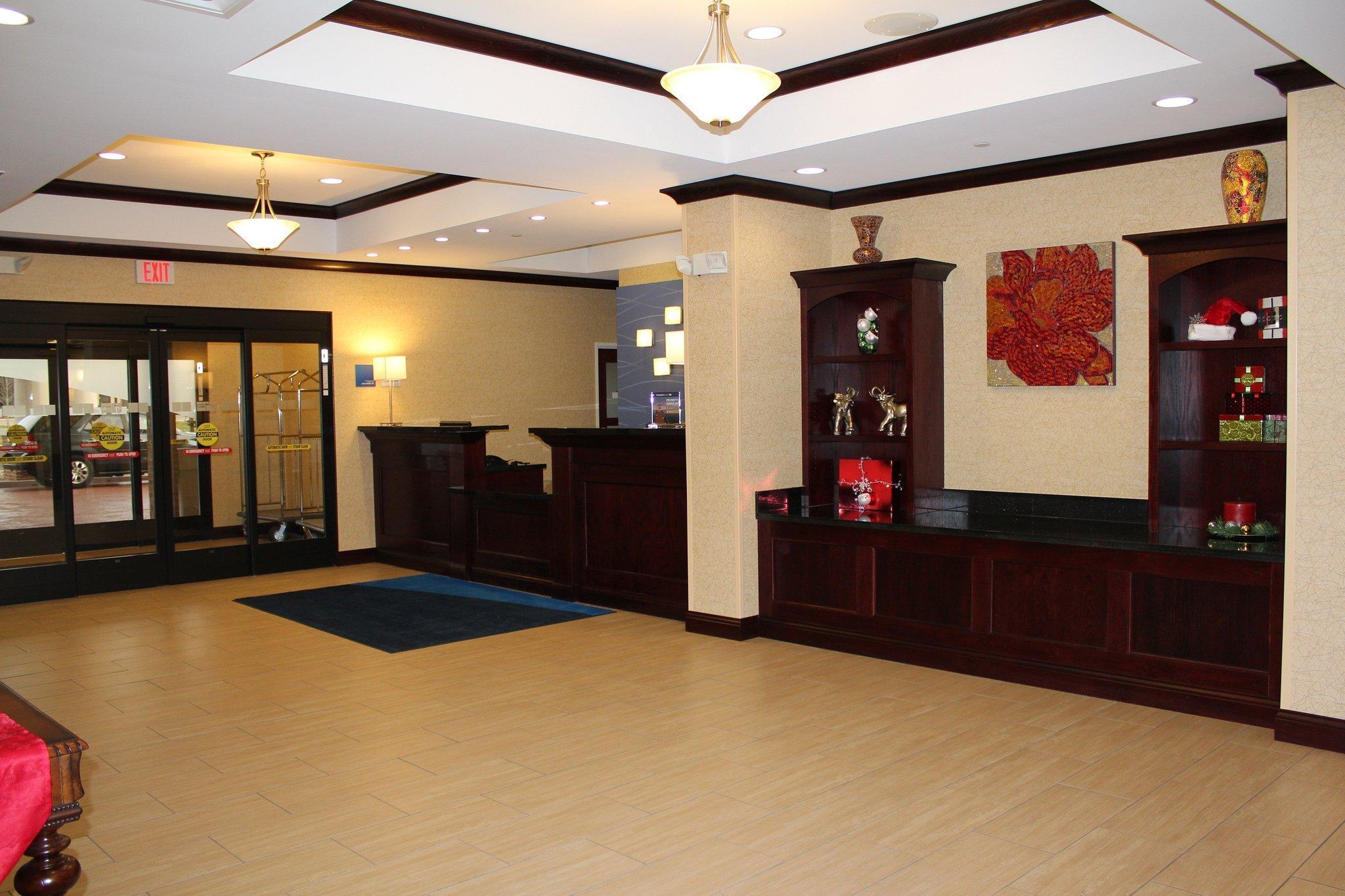 Holiday Inn Express Niles By Ihg Exterior foto