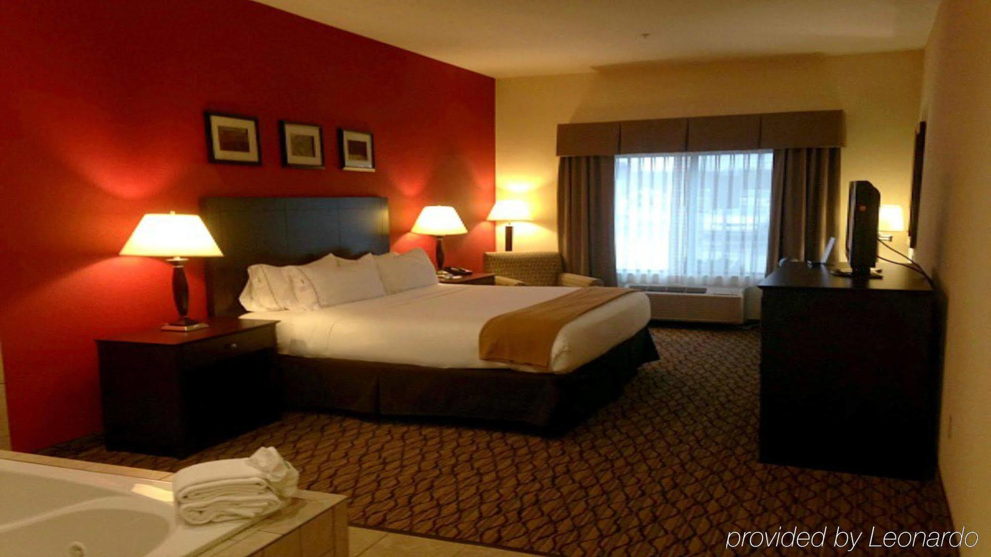 Holiday Inn Express Niles By Ihg Exterior foto