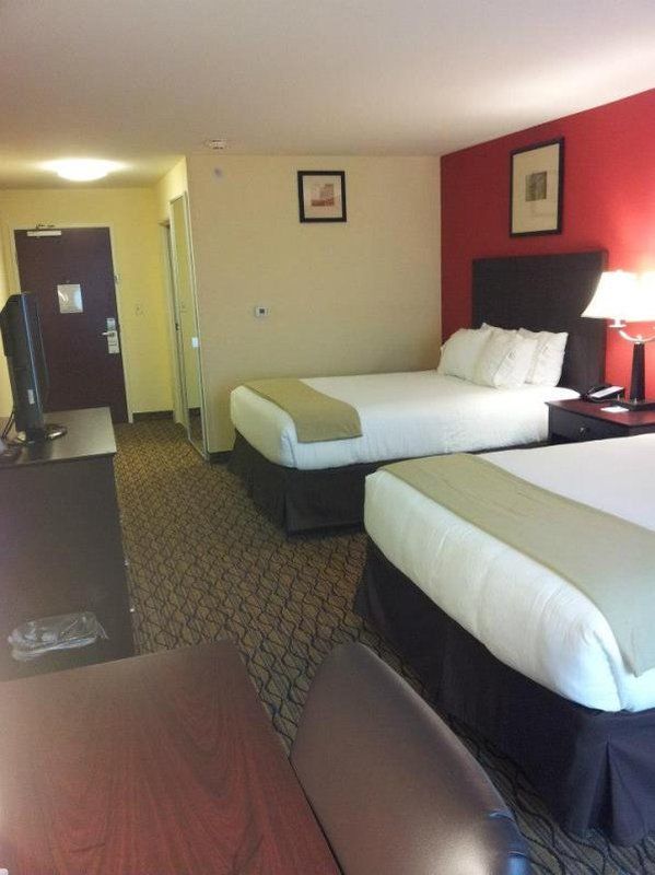 Holiday Inn Express Niles By Ihg Exterior foto